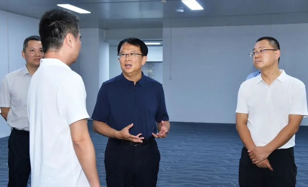 王鹏调研开展深入贯彻中央八项规定精神学习教育、约亭产业园项目建设等情况